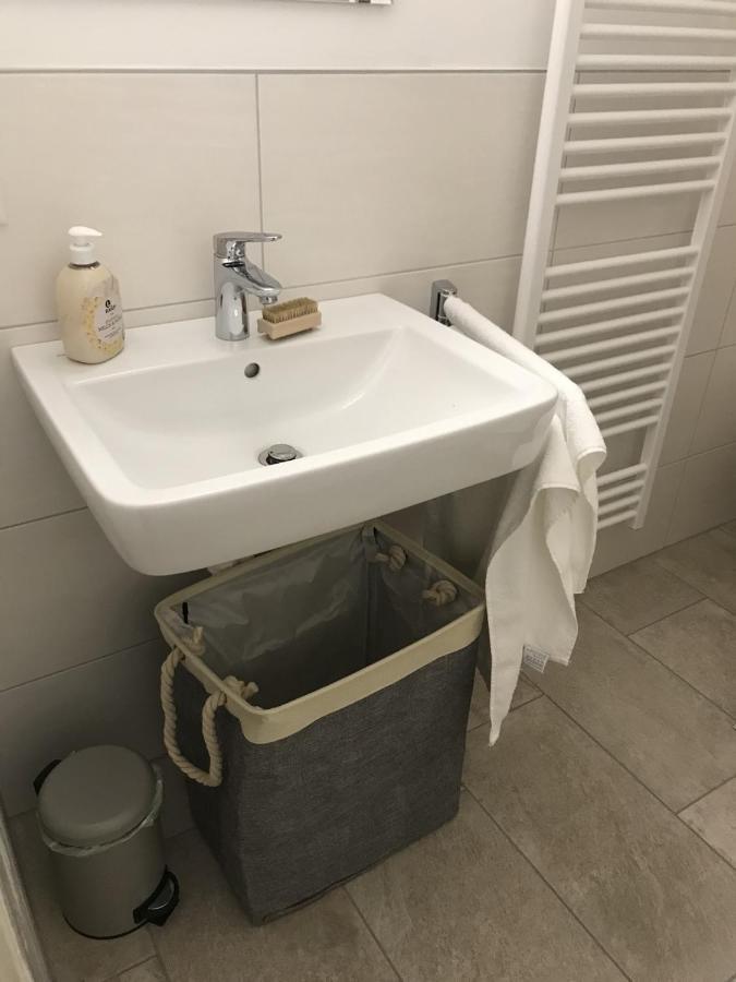 Schoenes Ferienappartment In Zell Am See: Zentral Gelegen Und Naehe Der Areitbahn Und Dem Zeller See エクステリア 写真